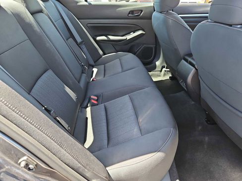 Used 2023 Nissan Altima 2.5 SV w/ SV Premium Package FWD image 20