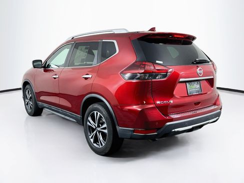 Used 2019 Nissan Rogue SV w/ Premium Package FWD image 5