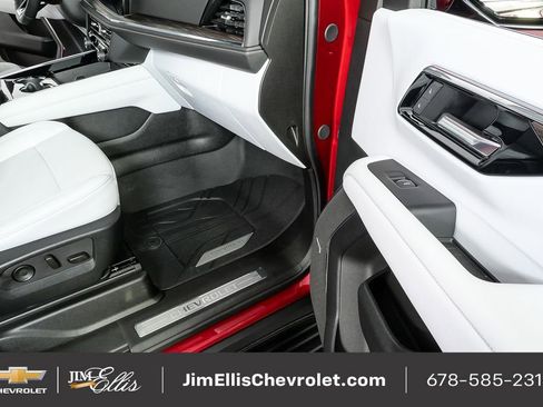 Used 2025 Chevrolet Tahoe Premier image 26