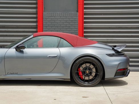 Used 2026 Porsche 911 Carrera GTS RWD image 9