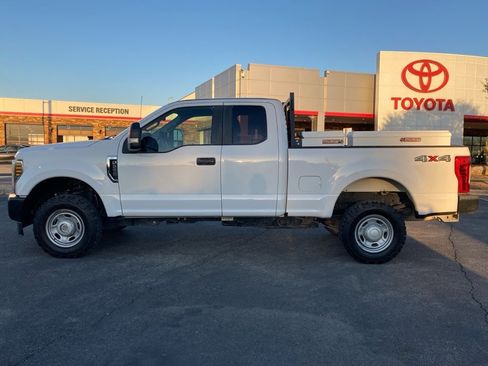Used 2019 Ford F250 XL w/ Power Equipment Group image 8