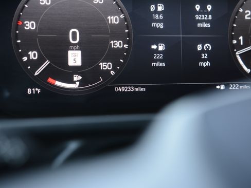 Used 2023 Land Rover Defender 130 X-Dynamic SE AWD/4WD image 22