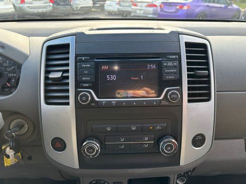 Used 2017 Nissan Frontier S image 19