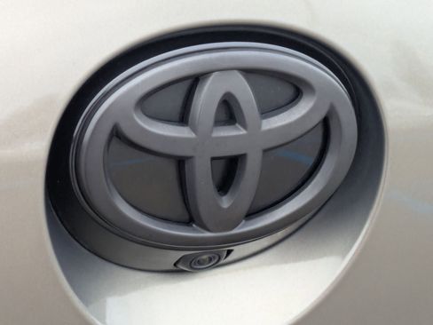 Used 2020 Toyota Corolla XSE image 29