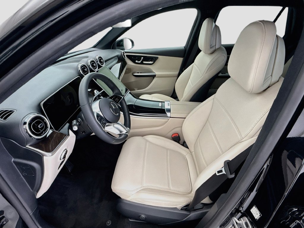 Certified 2026 Mercedes-Benz GLC 300 image 17