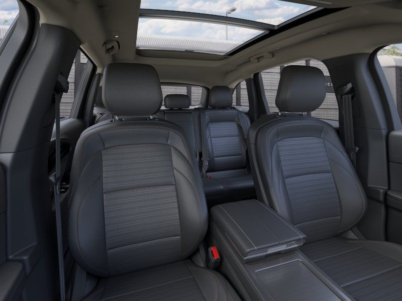 New 2026 Lincoln Nautilus Reserve w/ Jet Appearance Package AWD/4WD image 10