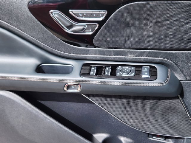 New 2026 Lincoln Aviator AWD w/ Jet Appearance Package image 9