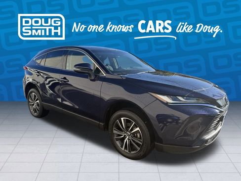 Used 2024 Toyota Venza LE image 5