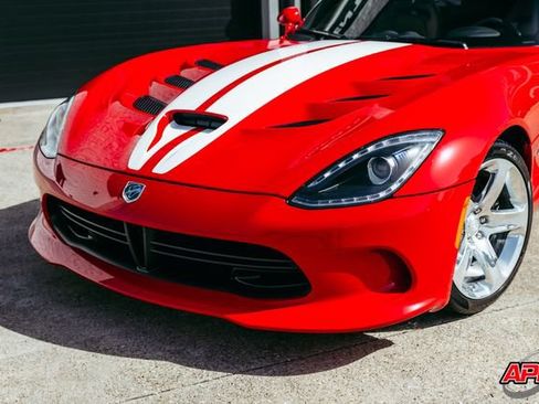 Used 2014 SRT Viper SRT-10 w/ Grand Touring Package RWD image 22