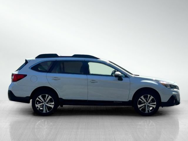 Used 2019 Subaru Outback 2.5i Limited AWD/4WD image 3