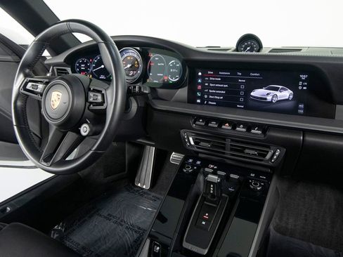 Certified 2022 Porsche 911 Carrera 4 AWD/4WD image 33