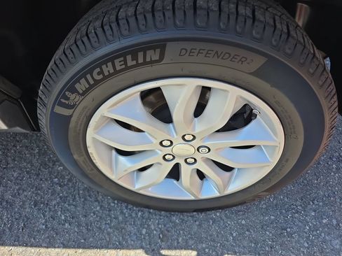 Used 2015 Land Rover LR2 AWD/4WD image 36