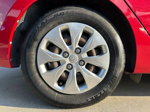 Used 2017 Hyundai Accent SE FWD image 27