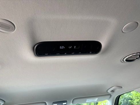 Used 2026 Hyundai Palisade SEL FWD image 12