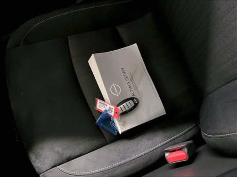 Used 2024 Nissan Altima 2.5 SV image 30