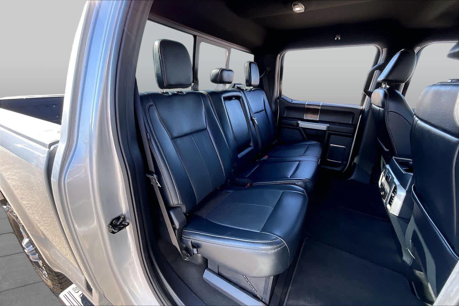 Used 2022 Ford F250 Lariat w/ Lariat Ultimate Package AWD/4WD image 19