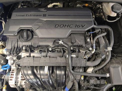 Used 2025 Hyundai Elantra SE FWD image 30