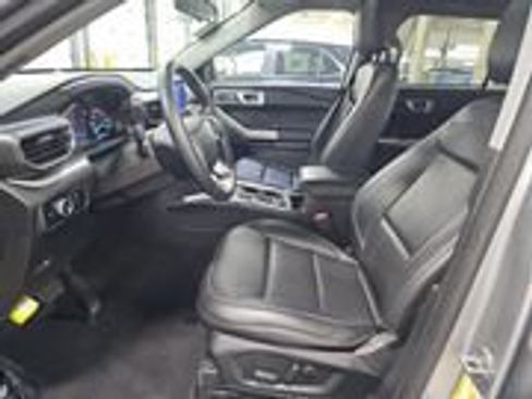 Used 2023 Ford Explorer XLT w/ Equipment Group 202A AWD/4WD image 9