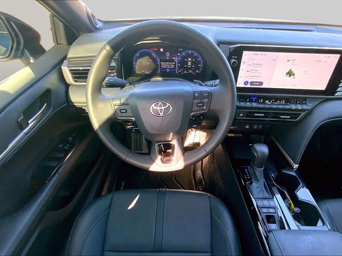 Used 2026 Toyota Camry XSE w/ Premium Package FWD image 6
