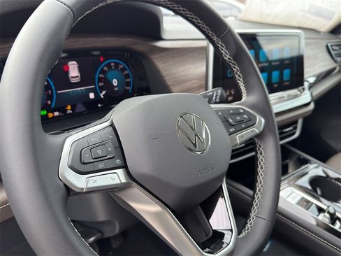 New 2026 Volkswagen Atlas SEL image 13