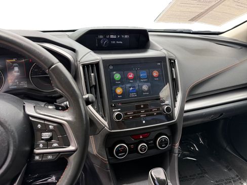 Used 2020 Subaru Crosstrek 2.0i Limited w/ Moonroof Package w/Navigation AWD/4WD image 12