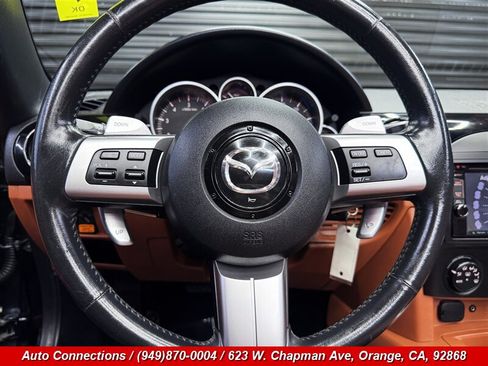 Used 2006 MAZDA MX-5 Miata Grand Touring RWD image 11