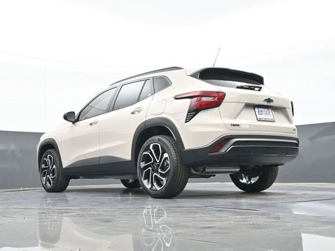 New 2026 Chevrolet Trax RS w/ Driver Confidence Package image 44