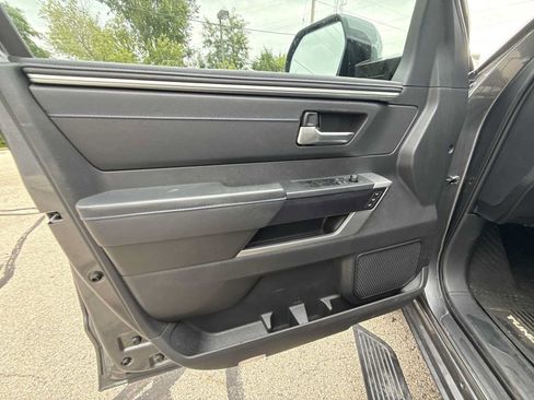Used 2024 Toyota Tundra Platinum AWD/4WD image 22