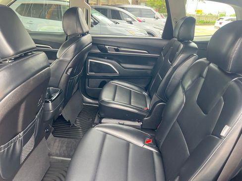 Certified 2025 Kia Telluride S AWD/4WD image 9