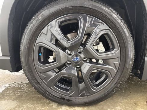 Used 2025 Subaru Ascent Bronze Edition w/ Onyx Package image 9