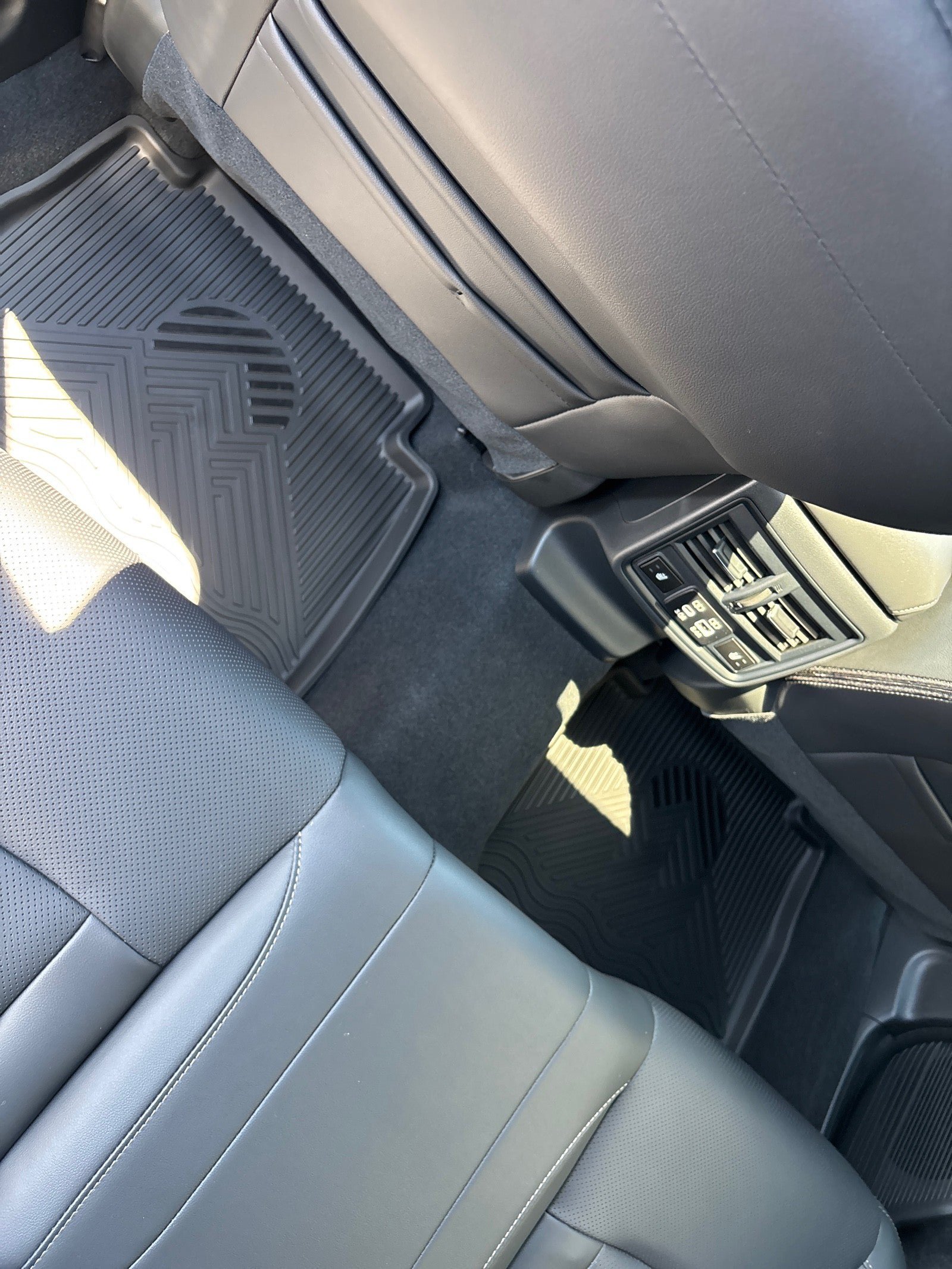 New 2026 Subaru Outback Limited AWD/4WD image 35