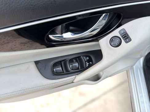 Used 2018 Nissan Rogue Sport SL w/ SL Premium Package image 22