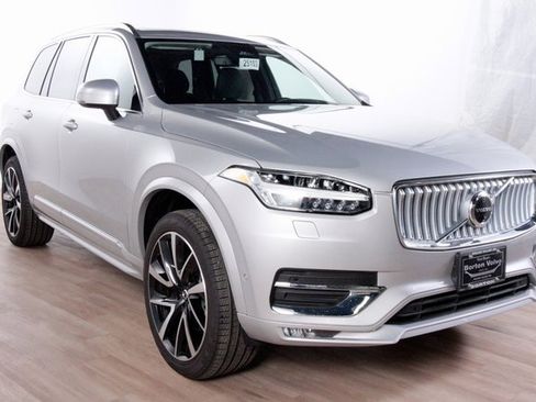 Certified 2025 Volvo XC90 B6 Plus w/ Protection Package Premier image 3