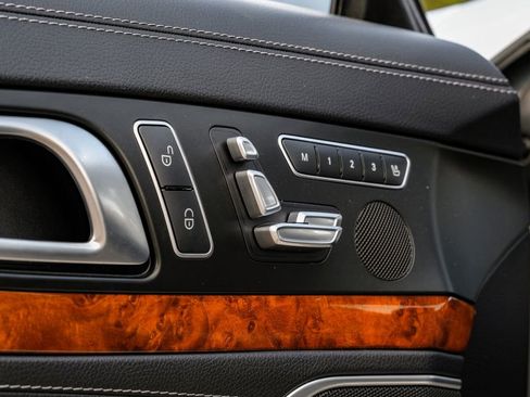 Used 2014 Mercedes-Benz SL 550 image 41