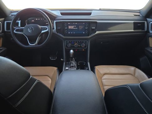 Used 2022 Volkswagen Atlas Cross Sport SEL Premium R-Line image 10