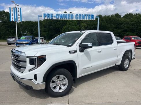 Used 2024 GMC Sierra 1500 SLE image 2