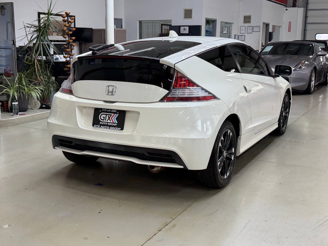 Used 2015 Honda CR-Z EX image 2