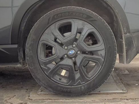 Used 2024 Subaru Ascent Onyx Edition image 12