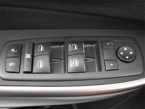 Used 2021 Jeep Cherokee Latitude Lux image 29