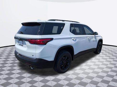 Used 2023 Chevrolet Traverse LT FWD image 5
