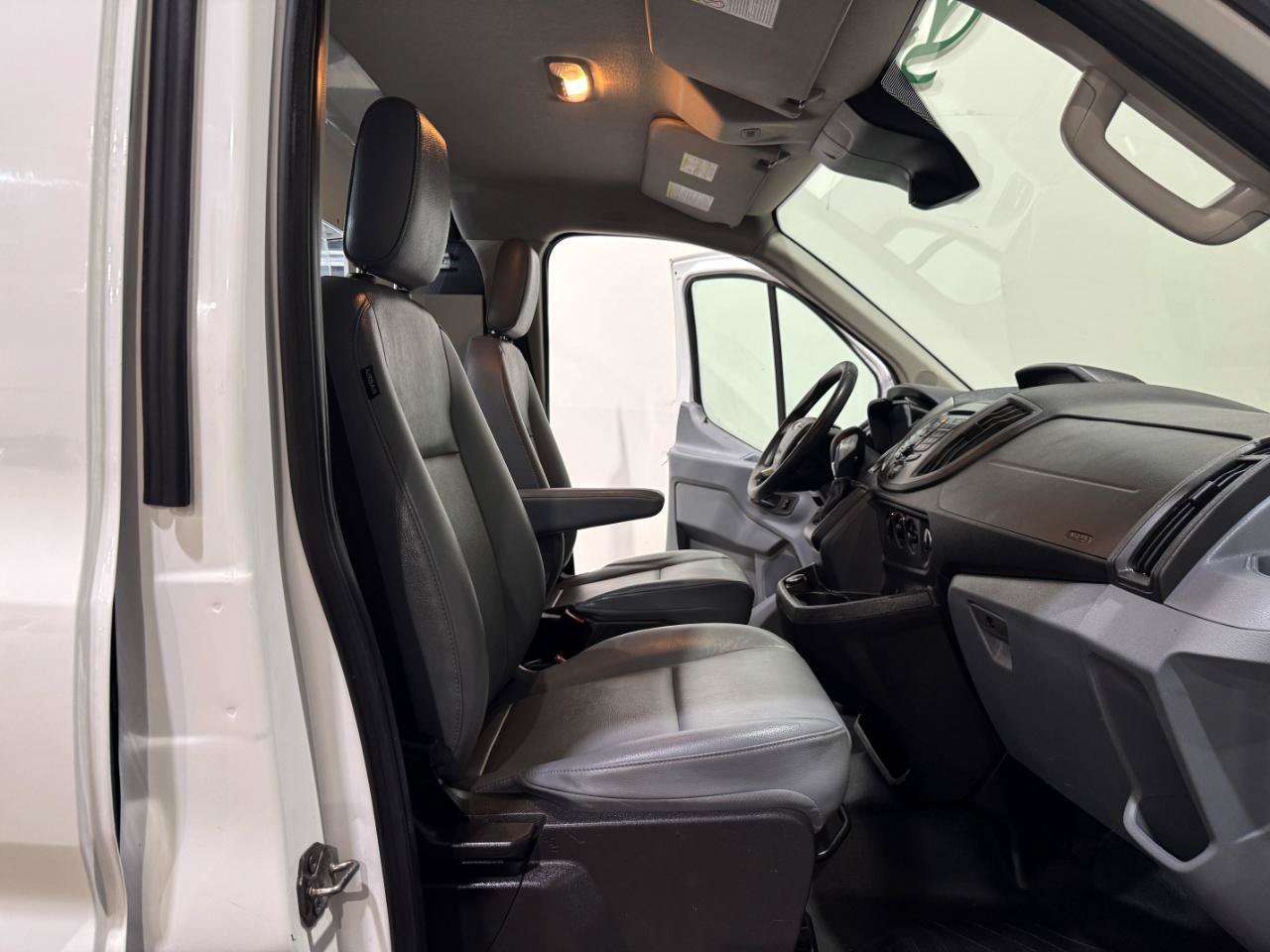 Used 2019 Ford Transit 150 130 Low Roof RWD image 13