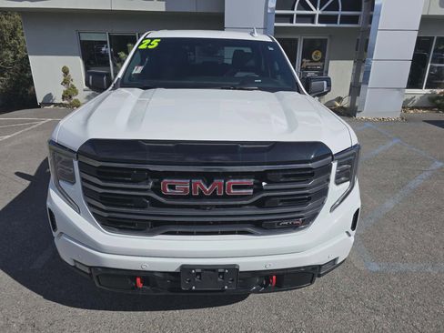 Used 2025 GMC Sierra 1500 AT4 image 9