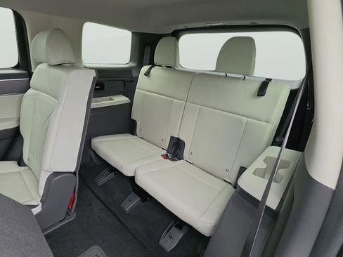 Used 2026 Hyundai Santa Fe SEL FWD image 25