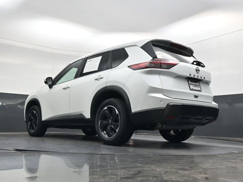 Used 2025 Nissan Rogue SV FWD image 44