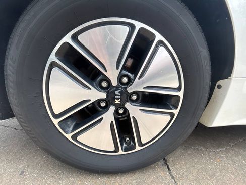 Used 2013 Kia Optima LX w/ Hybrid Convenience Pkg FWD image 25