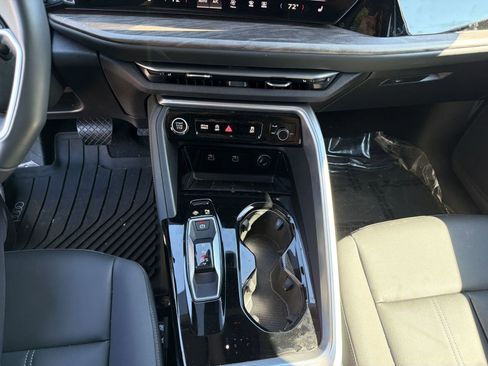 Used 2025 Audi Q5 Premium Plus w/ Premium Plus AWD/4WD image 18