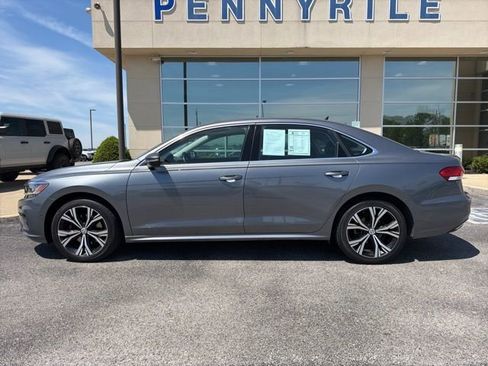 Used 2020 Volkswagen Passat 2.0T SEL FWD image 8