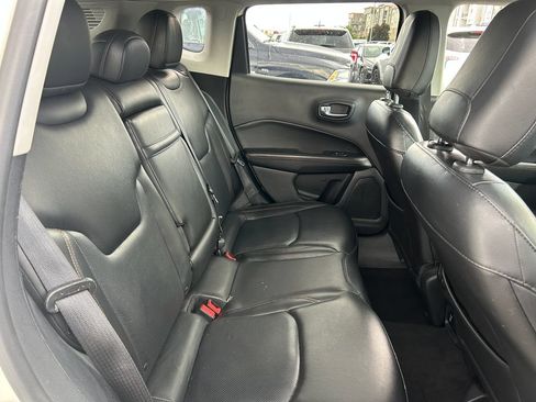Used 2018 Jeep Compass Limited w/ Safe & Security Group AWD/4WD image 34