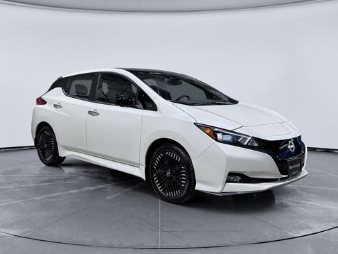 Used 2023 Nissan Leaf SV Plus FWD image 4