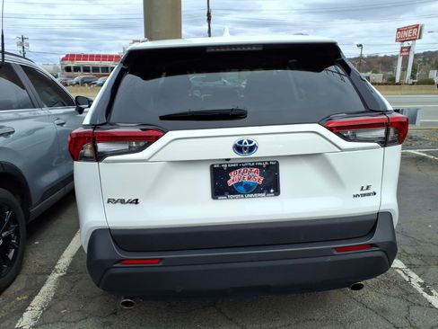 Certified 2024 Toyota RAV4 LE image 5